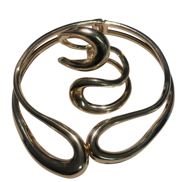 Vintage Sculptural Gold Tone Collar Necklace Matching Cuff Bracelet Set - Picture 4 of 11